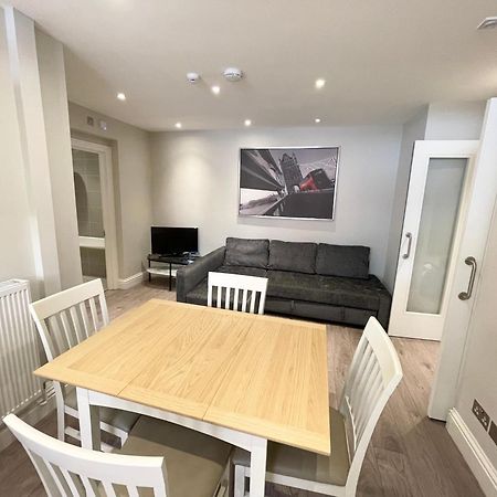 Stylish Apartments In Victoria & Westminster Londra Exterior foto